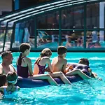 Hébergement de vacances With Communal Pool By Interhome