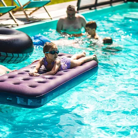 With Communal Pool By Interhome 度假居 鲁斯诺沃