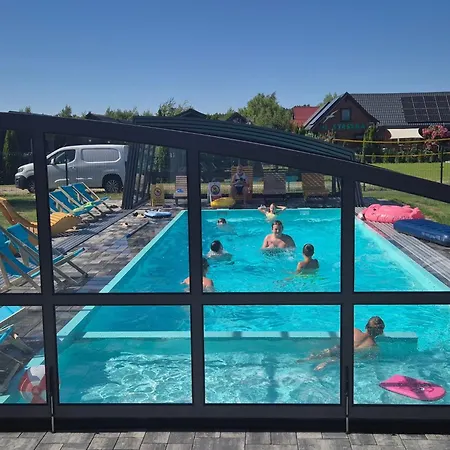 度假居 With Communal Pool By Interhome 鲁斯诺沃