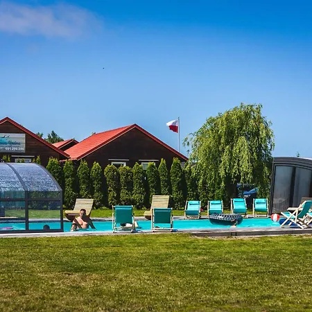 With Communal Pool By Interhome 度假居 *