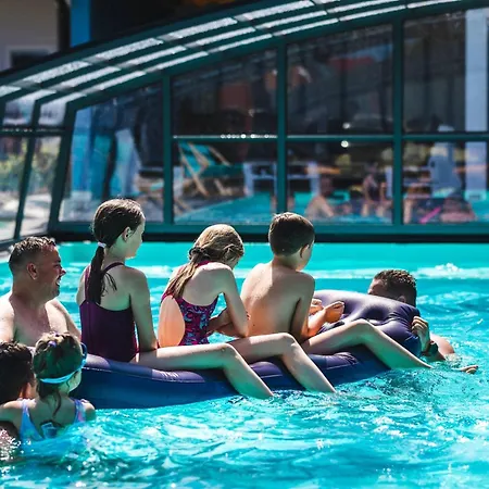 בית נופש With Communal Pool By Interhome