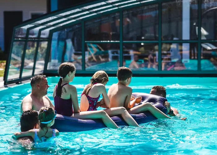 Σπίτι διακοπών Holiday Home With Communal Pool By Interhome